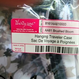 Hanging Traveler Bag